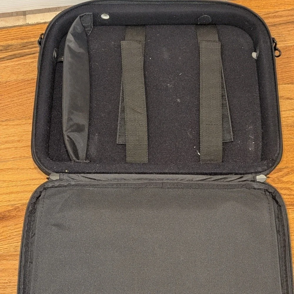 Dell Black Padded Laptop Briefcase Carrying Case 13 x 16.5 Computer Bag